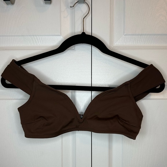 SKIMS Shaping Swim Off-the-shoulder Top sz.S Cocoa NWOT - Picture 4 of 7